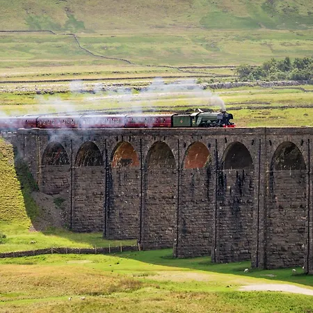 4 Bed In Eden Valley 92503 Dom wakacyjny