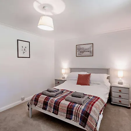 Дом отдыха 4 Bed In Eden Valley 92503 *