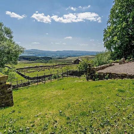 Дом отдыха 4 Bed In Eden Valley 92503 *